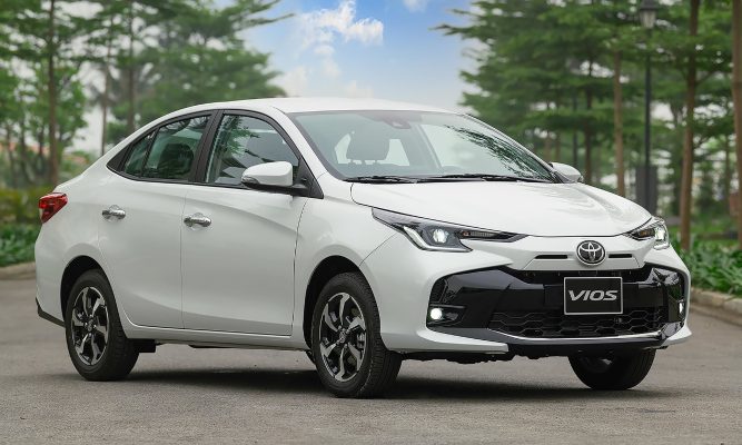 Phần hông xe Vios Nam Định 2024