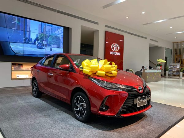 Toyota Vios trưng bày tại đại lý Toyota Nam Định