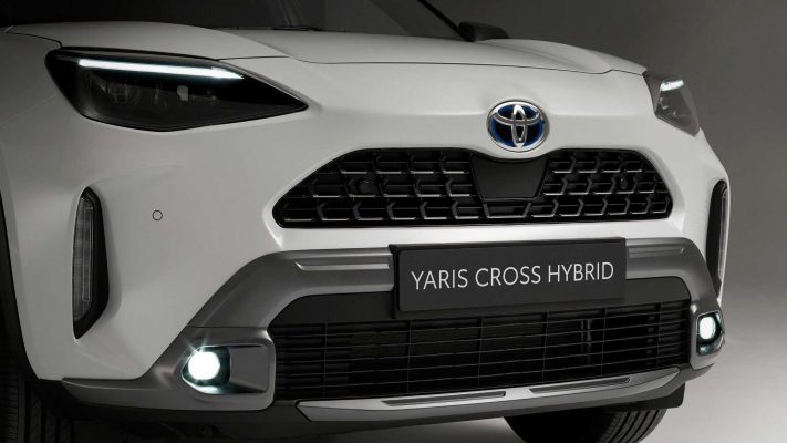 Đầu xe Toyota Yaris Cross